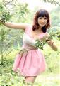We invite you to browse our photo gallery: lone Asian woman Xiaoli