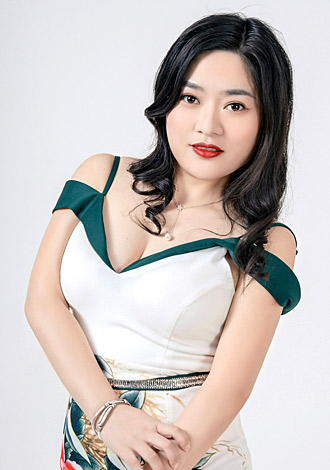 Date the member of your dreams: caring Asian member Shuhui from Shanghai