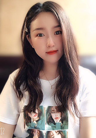 Gorgeous profiles pictures: China member member Yang from Shangqiu